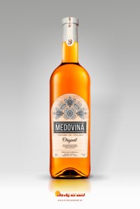 Etiketa na medovinu em-114x68- 136